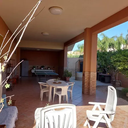 Casa Con Giardino Giacalone *