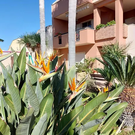 Casa Con Giardino Giacalone