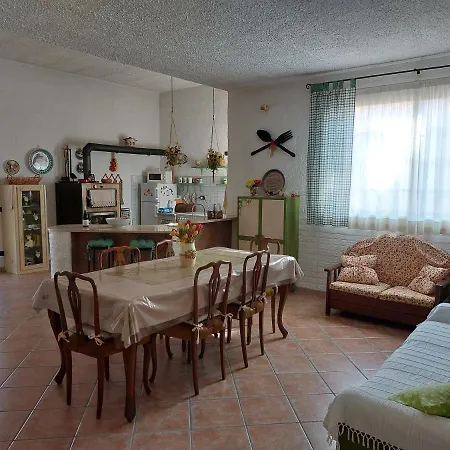 アパートホテル Casa Con Giardino Giacalone