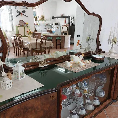 Casa Con Giardino Giacalone *