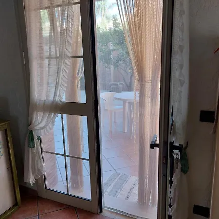 Casa Con Giardino Giacalone アパートホテル