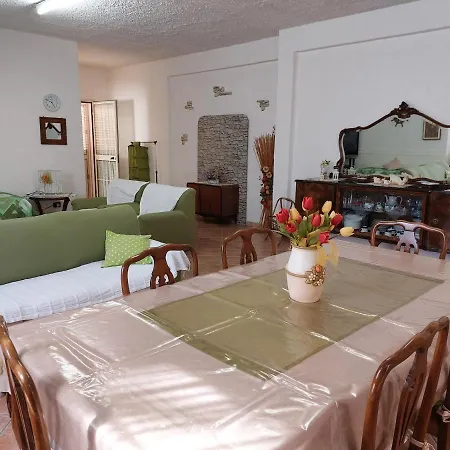 Casa Con Giardino Giacalone 마자라데발로